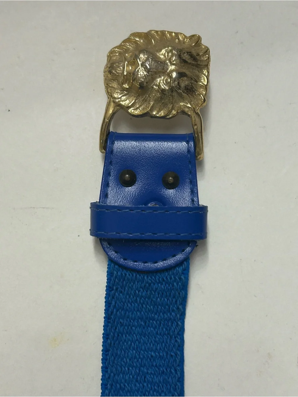 Vintage ANNE KLEIN for Calderon Blue Stretch Leather Belt Gold Lion Buckle 8491
